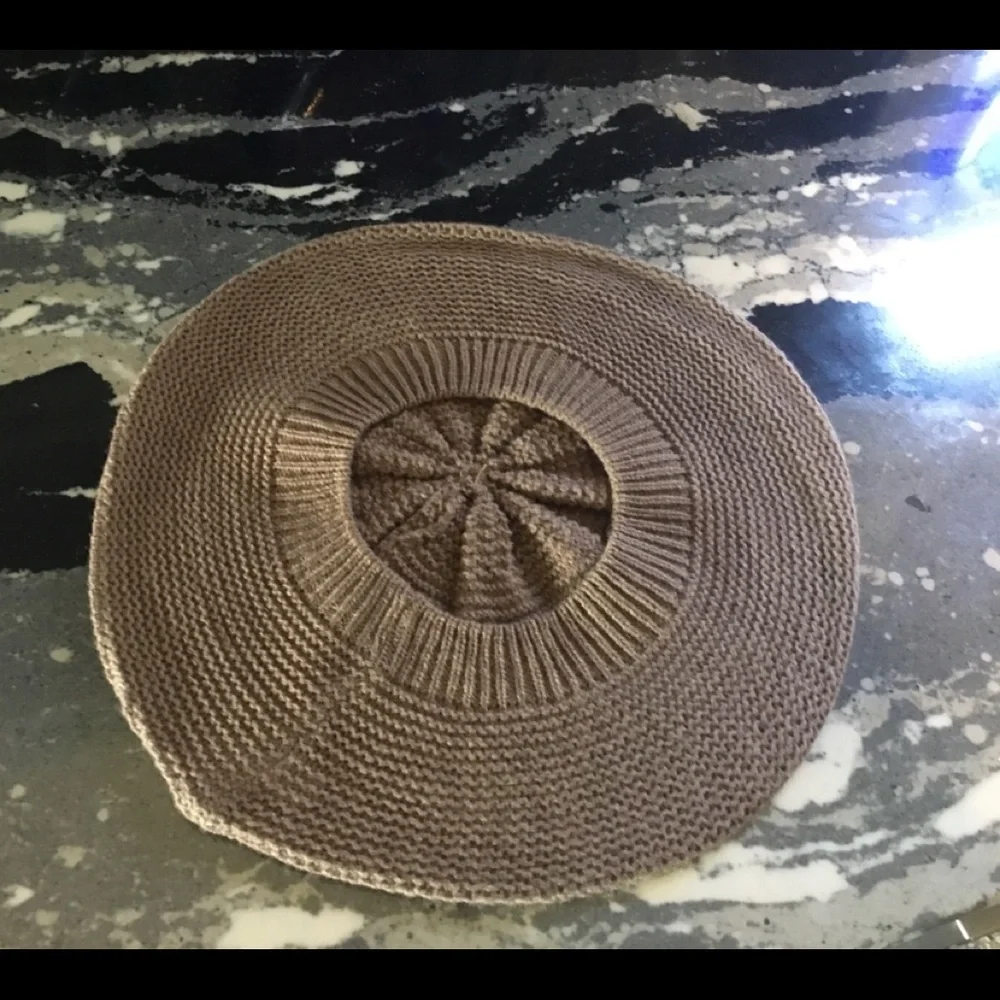 French Knit Brown New Hat - Picture 2 of 12